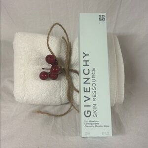 Givenchy Skin Ressource Micellar Water